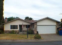 Pre-foreclosure in  Casa Verde Dr Ceres, CA 95307
