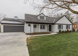 Pre-foreclosure in  Walker Rd Fort Thomas, KY 41075