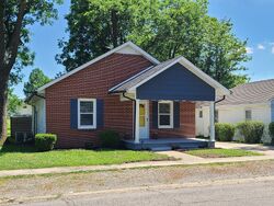 Pre-foreclosure in  E Gladys St Sikeston, MO 63801