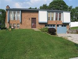 Pre-foreclosure in  Willowood Ln Walton, KY 41094