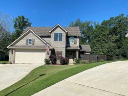 Pre-foreclosure in  Canetuck Ln Northport, AL 35475