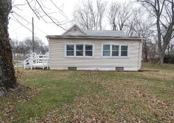 Pre-foreclosure in  CRESCENT AVE East Peoria, IL 61611