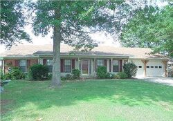 Pre-foreclosure in  Anderson Dr Sw Decatur, AL 35603