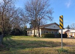 Pre-foreclosure in  Jenean St Cottondale, AL 35453