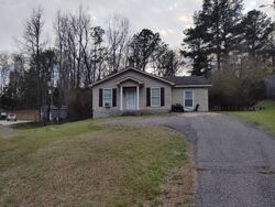 Pre-foreclosure in  Lock 9 Rd Fosters, AL 35463
