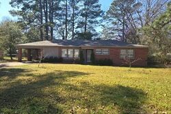 Pre-foreclosure in  Maple St Crossett, AR 71635