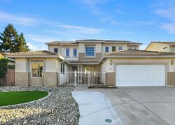 Pre-foreclosure in  Stone Springs Dr Elk Grove, CA 95624