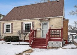 Pre-foreclosure in  Ann St Blue Island, IL 60406