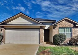 Pre-foreclosure in  Summer Mdw San Antonio, TX 78222