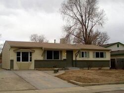 Pre-foreclosure in  London Ln Colorado Springs, CO 80916