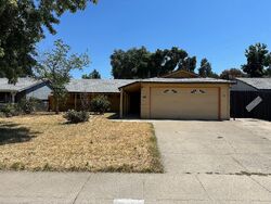 Pre-foreclosure in  Baranga Dr Citrus Heights, CA 95621