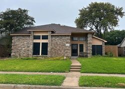 Pre-foreclosure in  Seville Ln Mckinney, TX 75070