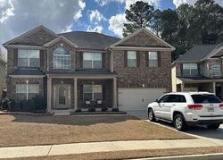 Pre-foreclosure in  Kittery Pt Snellville, GA 30039