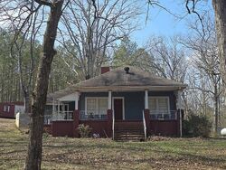 Pre-foreclosure in  Reeceburg Rd Se Cedartown, GA 30125