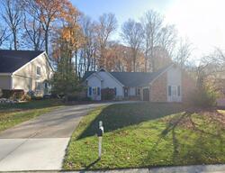 Pre-foreclosure in  Holsworth Ct Farmington, MI 48331