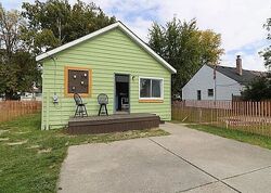  W Hayes Ave, Hazel Park MI