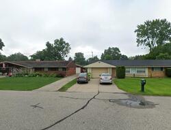 Pre-foreclosure in  E Le Bost Novi, MI 48375