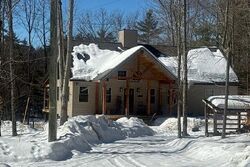 Pre-foreclosure in  The Elm Rd Rindge, NH 03461