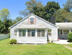 Pre-foreclosure in  Elmwood Dr Hudson, NH 03051