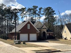 Pre-foreclosure in  Yardsley Dr Mcdonough, GA 30253