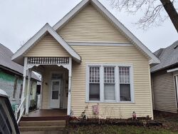 Pre-foreclosure in  N 10th St Vincennes, IN 47591