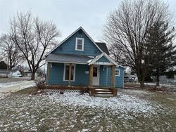 Pre-foreclosure in  W North St Upland, IN 46989