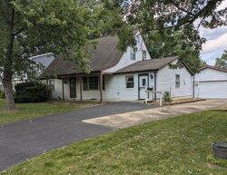 Pre-foreclosure in  Heritage Rd Valparaiso, IN 46385