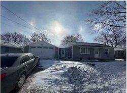 Pre-foreclosure in  12th St Nw Mason City, IA 50401