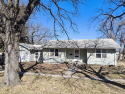  Holliday St, Osage City KS