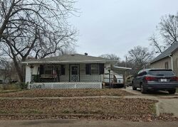 Pre-foreclosure in  Sw Orchard St Topeka, KS 66606