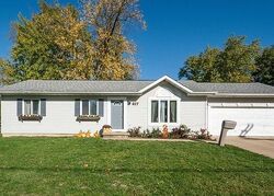 Pre-foreclosure in  E North St Plano, IL 60545