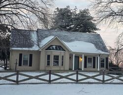 Pre-foreclosure in  COLLETT RD Bowling Green, KY 42104