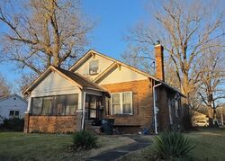 Pre-foreclosure in  N 24th St Paducah, KY 42001