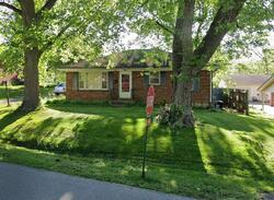 Pre-foreclosure in  Willowcrest Dr Frankfort, KY 40601