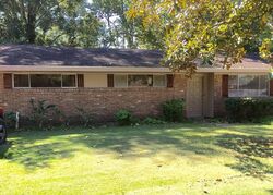 Pre-foreclosure in  Dutton Dr Lafayette, LA 70503