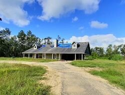 Pre-foreclosure in  Royer Loop Sulphur, LA 70663