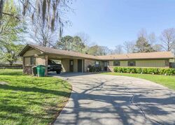 Pre-foreclosure in  Dilling Lake Dr Monroe, LA 71203