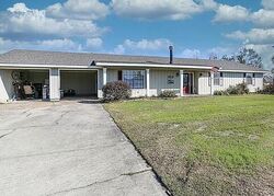 Pre-foreclosure in  Burgandy Dr Lake Charles, LA 70605