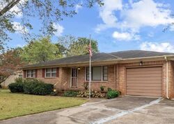 Pre-foreclosure in  Euclid Rd Nw Huntsville, AL 35810
