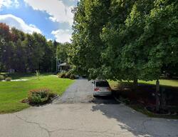 Pre-foreclosure in  Falcons Trl Saint Charles, IL 60175