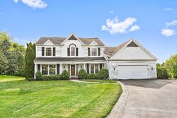 Pre-foreclosure in  Saratoga Pkwy Dundee, IL 60118