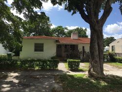  Nw 45th St, Miami FL