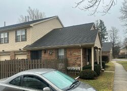 Pre-foreclosure in  Dogwood Ln Warren, MI 48093
