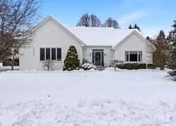 Pre-foreclosure in  Regency Hills Dr Utica, MI 48316