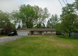 Pre-foreclosure in  Mohawk Trl Temperance, MI 48182