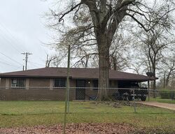 Pre-foreclosure in  Otis Redding Dr Natchez, MS 39120
