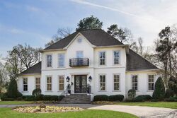 Pre-foreclosure in  Twin Lakes Cir Jackson, MS 39211