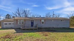 Pre-foreclosure in  COUNTY ROAD 521 Gainesville, MO 65655