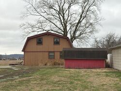 Pre-foreclosure in  Sw Lakefront Ln W Saint Joseph, MO 64504