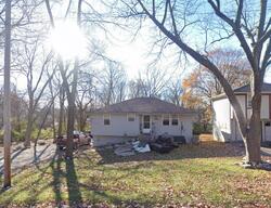 Pre-foreclosure in  Ne 49th St Kansas City, MO 64119